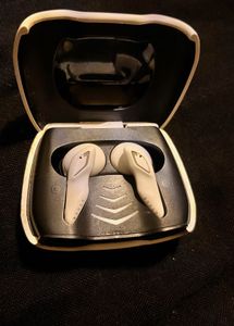 Boult Wireless Earbuds with Charging Case