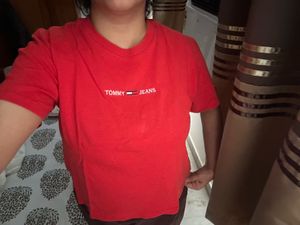 Red Tommy Jeans T-Shirt