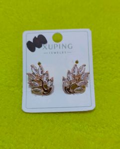 Xuping Brand Ear Studs With Ad Stone