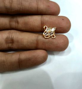 "anti tarnish"Elegant rose gold Swan CZ Dangle Ear