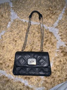 Pareois Sling bag