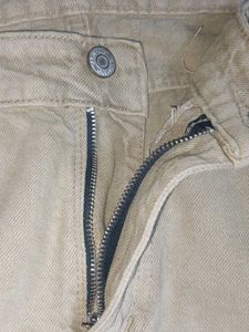 Khaki/beige Straight or mom fit Leg jeans