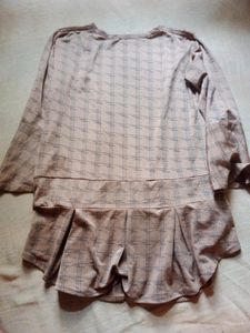 Chic Plaid top