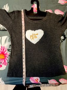 🇳🇿💫🎀Grey Heart Graphic Sweatshirt