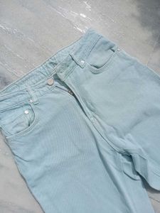 Light Wash Relaxed Fit Jeans