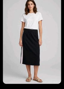 Stylish Black Midi Skirt with Side Stripe
