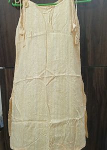 Stylish Sleeveless Cream Kurta