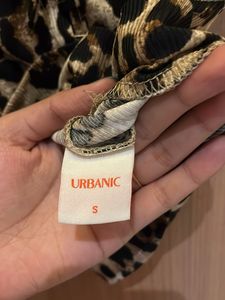 URBANIC - Leopard Print Tie-Front Crop Top