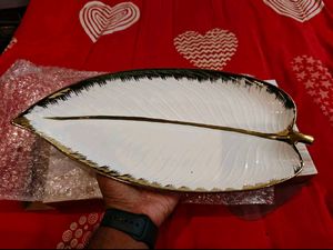 Elegant 16"Porc Banana Leaf Serving Platter