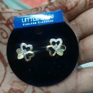 Sparkling Clover Stud Earrings Anti turnish
