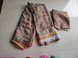 Elegant Geometric Print Saree with Blouse