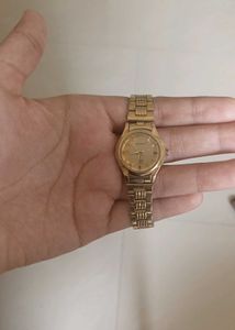 Elegant Gold Tone Watch