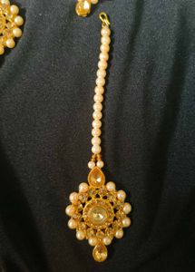 Elegant Gold-Tone Jewelry Set