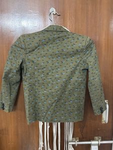 kids coats and Sweatshirts 5-6