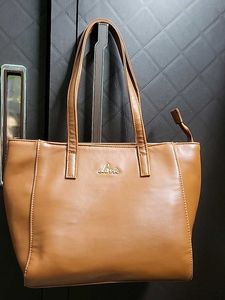 Sale🌶️Lavie Tote Bag
