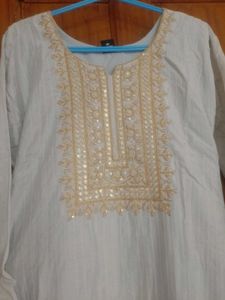 👉I am selling my silk kurta set