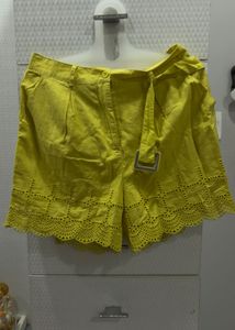 Chic Yellow Broderie Shorts