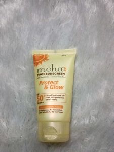 Moha Protect & Glow Face Sunscreen SPF 50
