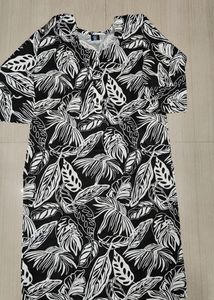 New Black & White Leaf Print Dress