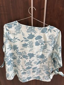 Light Blue Floral Print Tie-Sleeve Top