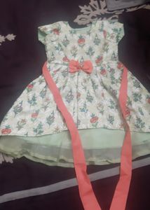 beautiful duo dress for twins(Only gal dress left)