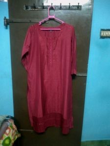 Maroon Kurta with Embellishment