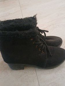 Cozy Fur Lined Black Boots