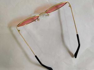 Stylish Cat-Eye Pink Sunglasses