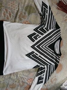 Graphic Print Long Sleeve Top