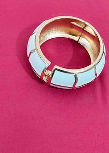 Chic White &amp; Gold Bangle Bracelet