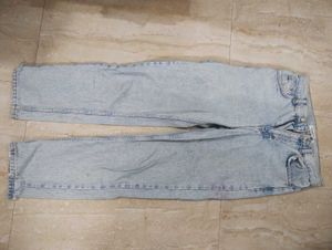 Light Wash Straight Leg Jeans