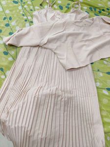 Elegant Pleated Maxi Dress