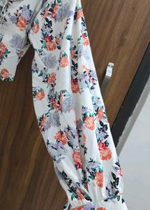 Floral Puff Sleeve Crop Top with Front Tie
