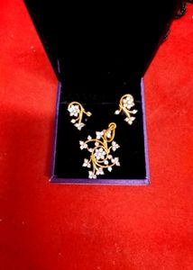 Exquisite Diamond pendent&amp; Earring Set💃💃