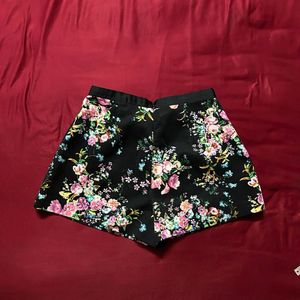 Floral Black High-Waisted Shorts