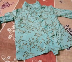 Chic Blue Floral Print Shirt