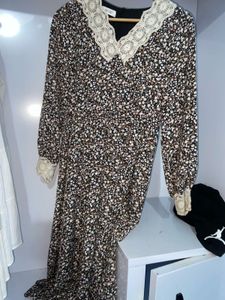 vintage style lace trim dress