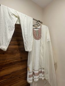 Elegant White Chikankari Kurta with Dupatta