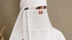 Embroidered Niqab with Butterfly Detail