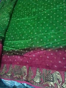 Green Bandhani Saree with Gold Border