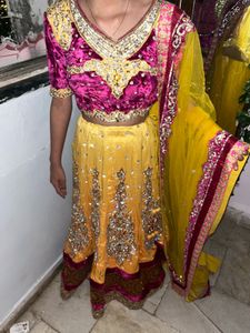 90’ chatpata!! Stunning Yellow &amp; Pink