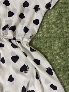Cute Black &amp; White Heart Print Mini Dress | Soft S