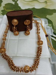 Elegant Gold-Tone Necklace & Earring Set