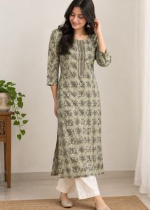 Elegant Kurta with Geometric Print