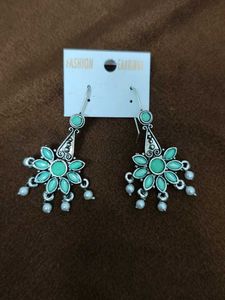 New Earrings Looks Elegant