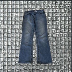 y2k revolt flare jeans (button is missing)