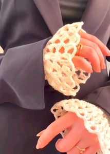 Crochet Wrist Cuffs 🪞🐚🦢🤍