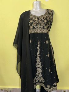 Elegant Black Embroidered Kurta Set