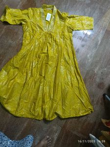 New Xxl Elegant Ethnic Gown