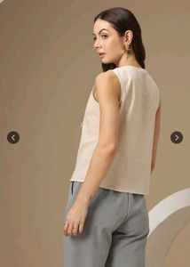 Chic Linen Blend Tie-Front Sleeveless Top